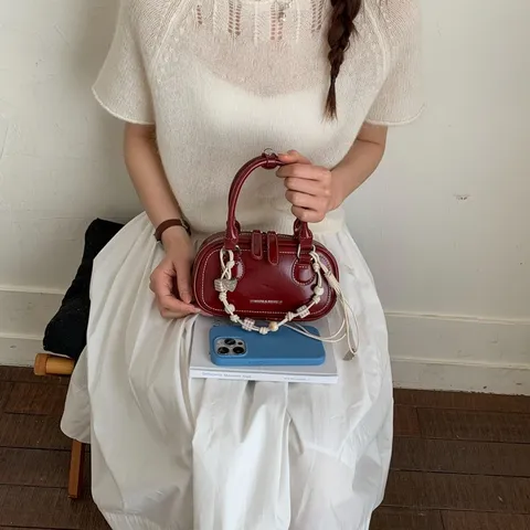 Damen PU Leder Bowling Tasche Vintage Kleine Top Handle Satchel Tasche Casual Umhängetasche Mit Perlenanhänger Handtasche