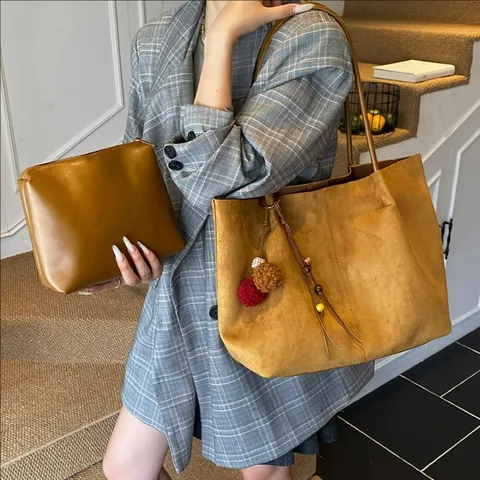 Retro Suéde Totetasche Für Damen Großes Kapazität Lässige Schulterhandtasche Pendler Einfarbig Shopper Mit Anhänger