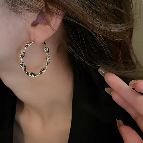 Alloy Heart Twisted Geometric Hoop Earrings For Women 925 Sterling Silver Post Irregular Gold Silver Rhinestone Stud Earrings
