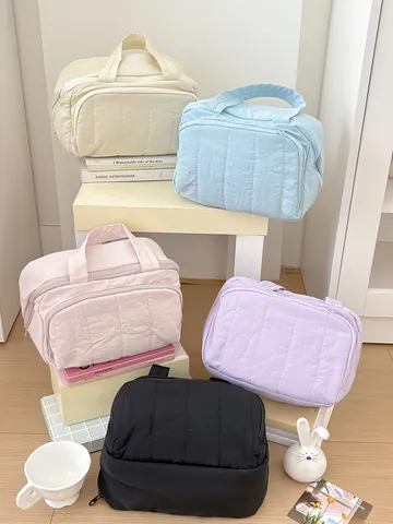 Solid Color Nylon Cosmetic Bag Quilted Toast Cloud Shape Toiletry Organizer Handheld Large Capacity Makeup Storage Pouch