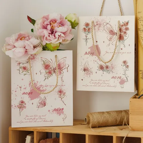 Bolsa de Regalo Vintage de Rosa y Mariposa Bolsa de Cartón Blanco Espesado Bolsa de Embalaje Floral Elegante
