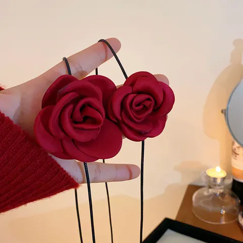 French Vintage 3D Fabric Rose Choker Necklace Handmade Flower Pendant Neckband For Women Light Luxury Fashion Jewelry