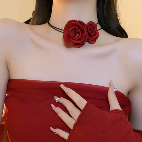 French Vintage 3D Fabric Rose Choker Necklace Handmade Flower Pendant Neckband For Women Light Luxury Fashion Jewelry