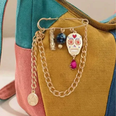 Y2K Gothic Sugar Skull Kette Brosche Pin Vintage Legierung Mehrfarbig Strass Anhänger Brosche Für Damen Streetwear Schmuck