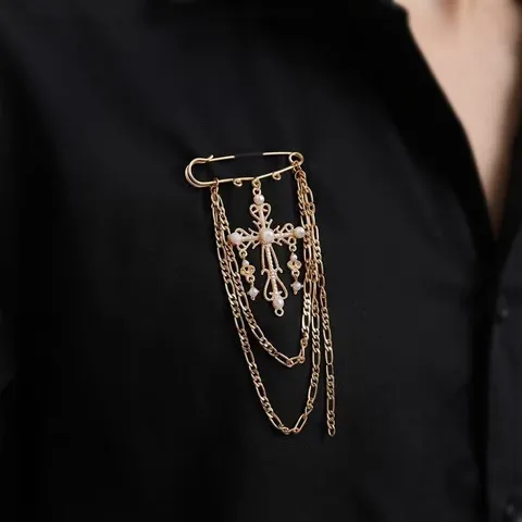 Broche de Cruz Gótica Vintage para Mujer Aleación de Zinc Chapada en Oro Perla Artificial Cadena de Borlas Multicapa Alfiler de Seguridad