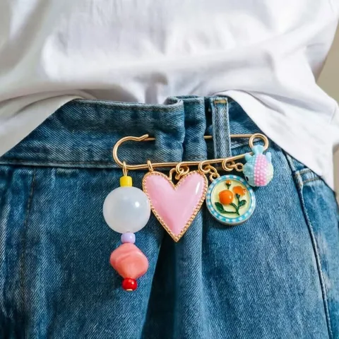 Spilla a Forma di Delfino Cuore Fiore Dipinto Carino Ins Spilla di Sicurezza in Lega di Zinco Con Pendente in Smalto Colorato Gioielli Donna
