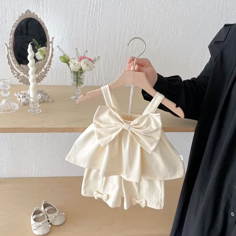 Neonata Bambina Estate Misto Cotone Top con Bretelle e Pantaloncini Set Carino Fiocco Outfit Casuale Stile Dolce Abbigliamento per Bambini