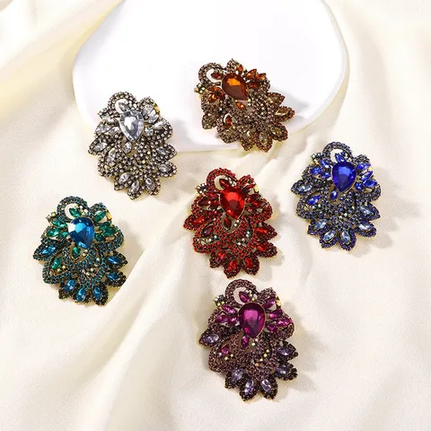 Vintage Exaggerated Zinc Alloy Rhinestone Flower Brooch For Women Crystal Cluster Floral Brooch Pin For Coat Suit Dress Decoration Jewelry Gift
