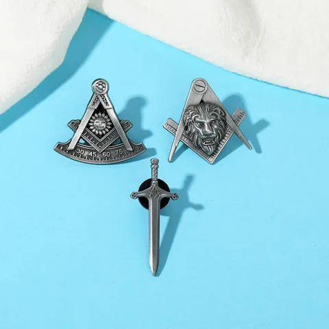 Broche Maçonnique en Alliage Vintage Rétro Hip Hop Franc Maçonnerie Tête de Lion Épée Insigne Pour Hommes Femmes Bijoux Cadeau