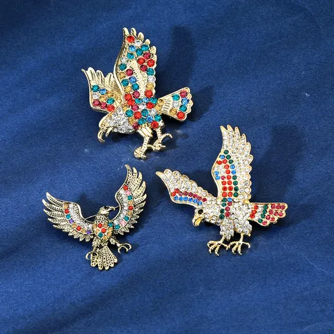 Broche de Águila de Aleación de Euro de Lujo Águila Voladora de Diamantes de Imitación Motivo de Animal Abrigo de Cristal Traje Solapa Insignia Alfileres Accesorios de Joyería