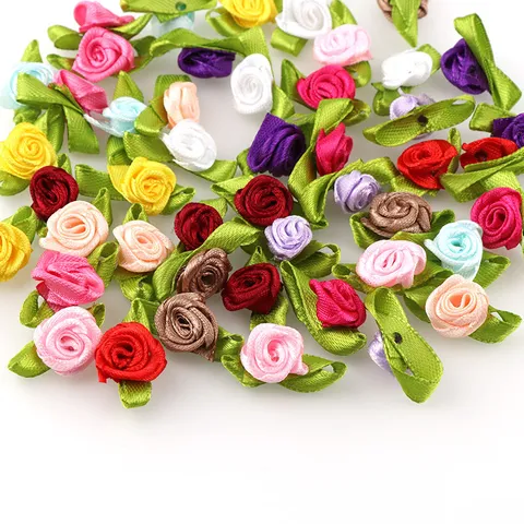 Flores de Rosa de Cinta Hechas a Mano Con Hojas Verdes Adornos de Prendas DIY Accesorios de Ropa Decoración