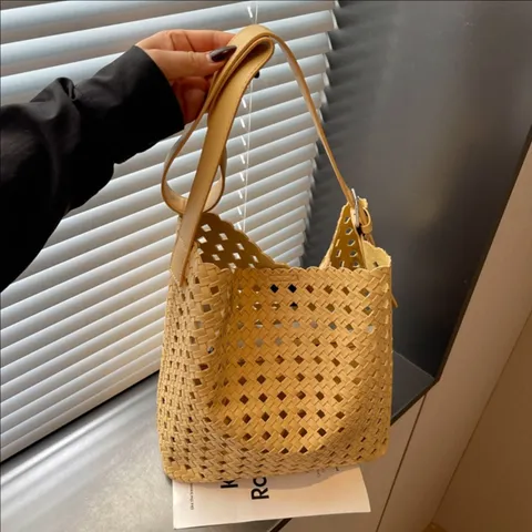 Sac Cabas Souple en Cuir Grande Capacité pour Femmes Style Coréen Sac Seau Tissé Ajouré Décontracté Navettage Épaule Bandoulière
