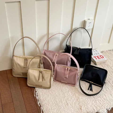 Retro Contrast Color Nylon Shoulder Bag Women Minimalist Casual Commute Crossbody Bag Fashion Tassel Handbag
