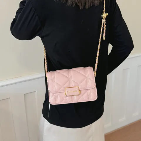 Women Quilted Chain Crossbody Bag Chic PU Leather Small Square Shoulder Bag Luxury Designer Style Handbag