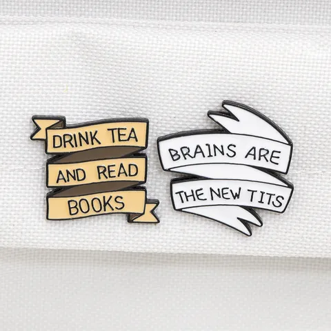 Alloy Emaille Buch Slogan Brosche Pin Brains Are The New Tits Drink Tea Read Books Abzeichen Für Kleidung Taschen Unisex Schmuck