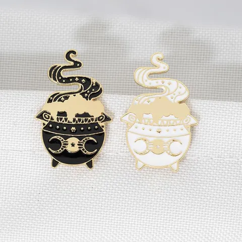 Broche Chaudron Magique en Alliage Émaillé Style Punk Phase de la Lune Symbole Mystique Épinglette Badge pour Vêtements en Jean Sac à Dos Bijoux Unisexe Cadeau