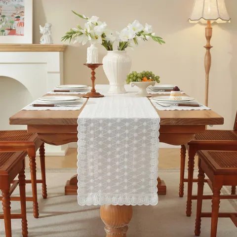 Französischer Romantischer Weißer Baumwoll Bestickter Tischläufer Spitzenborte Esstisch Matte Teeschrank Hochzeit Heimdekoration