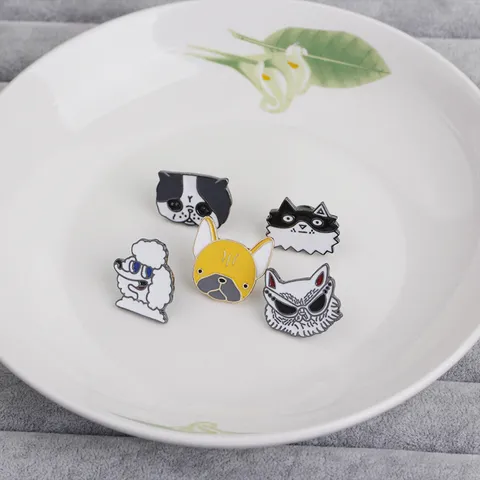 Süße Cartoon Tier Katze Hund Emaille Brosche Pin Legierung Öltropfen Revers Abzeichen Rucksack Kleidung Zubehör Schmuck