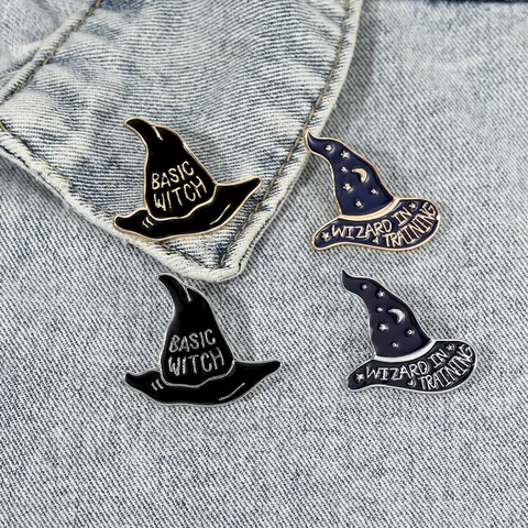 Halloween Enamel Brooch Pin Witch Hat Wizard Badge Magic Spell Theme Lapel Pins Alloy Letters Drip Oil Lapel Pin Fashion Unisex Jewelry Gift