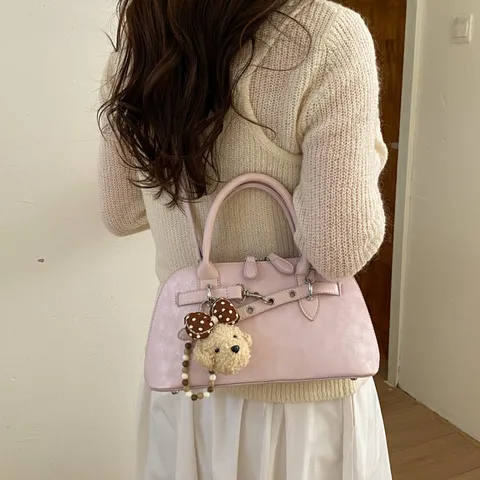 Sac à Main en Cuir PU pour Femmes Coquillage Rétro Minimaliste Poignée Supérieure Bandoulière avec Joli Pendentif Ours