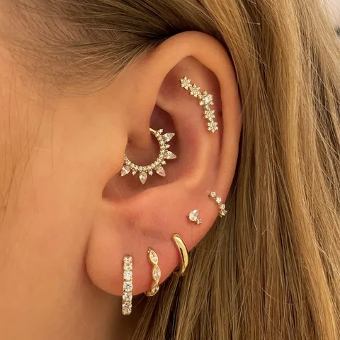 Ensemble de Bijoux d'Oreille Couronne Florale Style Ins Boucles d'Oreilles Clous en Zirconia Laiton Plaqué Or 18K pour Femmes