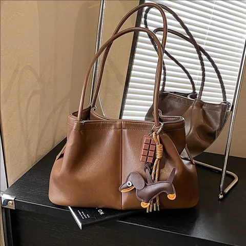 Femmes Grand Capacité Cabas Sac Bandoulière Cuir PU Sac Shopper Décontracté Avec Pendentif