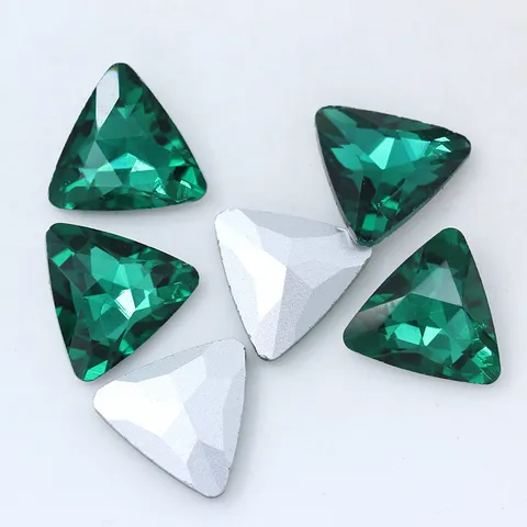 Strass en Verre à Dos Pointu Triangle Multicolore Gemmes de Cristal Brillantes pour Ongles Bricolage Artisanat Décoration Fabrication de Bijoux