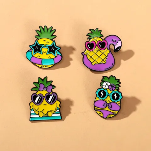 Cute Cartoon Anthropomorphic Pineapple Alloy Enamel Brooch Pin Summer Beach Style Fruit Lapel Badge For Backpack Clothing Accessory Gift