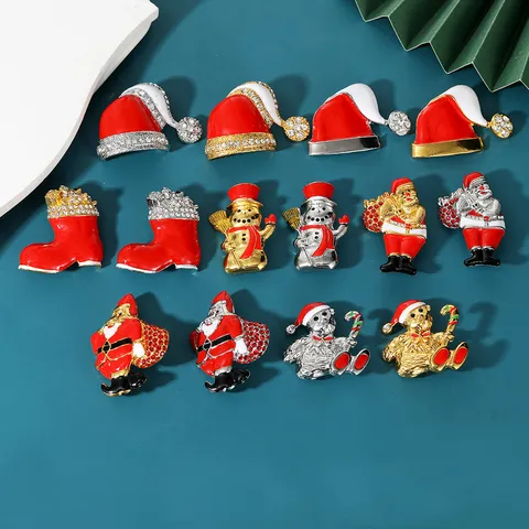 Cute Christmas Alloy Brooch Pin For Women Men Cartoon Santa Claus Snowman Christmas Tree Enamel Rhinestone Badge Holiday Festival Clothing Lapel Pin Jewelry Gift