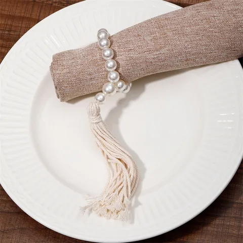Ronds de Serviette Modernes en Alliage de Zinc Avec Gland en Corde de Chanvre et Perle Artificielle pour Table à Manger Hôtel Maison Blanc