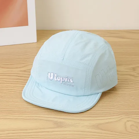Gorra de Béisbol Impermeable de Ala Plana para Niños Letra Bordada Ajustable Sombrero de Sol Simple Casual Aire Libre Verano