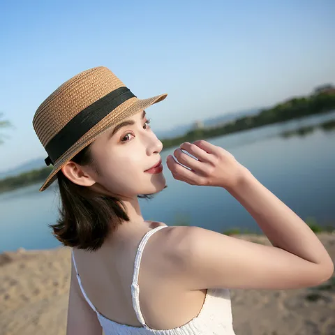 Chapeau de Paille à Larges Bords pour Femme Protection Solaire Plage Mode Ruban Chapeau de Soleil Dôme Décontracté Pour Voyage Extérieur