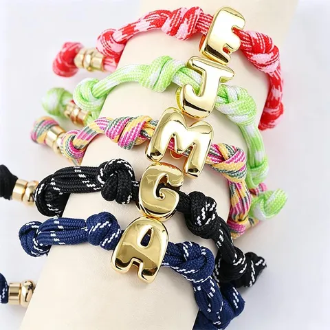 Mode Vergoldetes Kupfer Alphabet Buchstabe Anhänger Geflochtenes Seil Armband Für Frauen Unisex Minimalistisches Handgewebtes Schmuck
