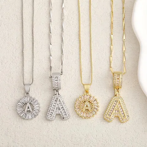 Iced Out 26 Alphabet Anfangsbuchstabe Anhänger Halskette Für Damen Kupfer Eingelegter Zirkonia Gold Silber Plattiert Blume Halskette Schmuck Geschenk