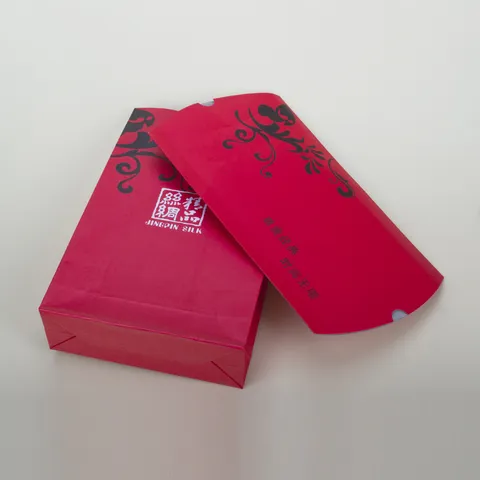 Traditionelle Chinesische Rote Pappe Seidenschal Geschenkbox Vintage Blumendruck Dekorative Faltbare Verpackung Für Schal Geschenkverpackung