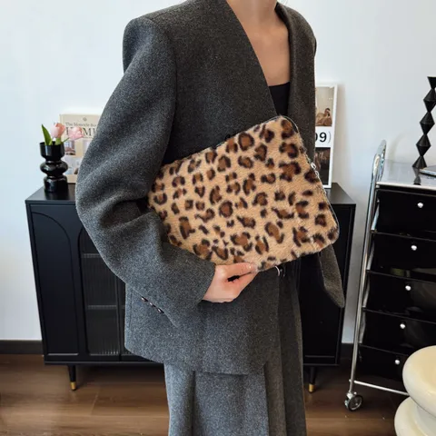 Leopard Print Plush Laptop Sleeve Women Soft Furry Computer Bag Digital Storage Shoulder Bag For Tablet