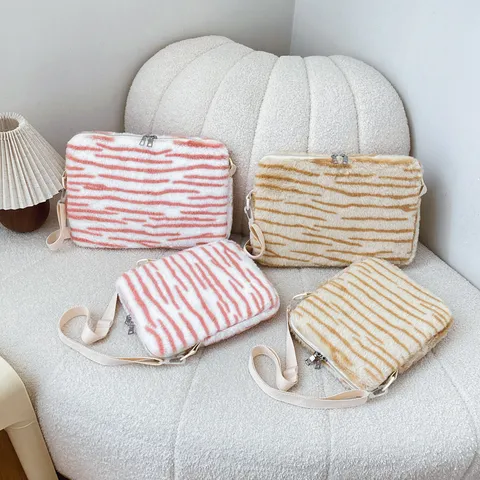 Japanese Tiger Stripe Plush Laptop Sleeve Bag Cute Fluffy Tablet Case With Adjustable Shoulder Strap For Women