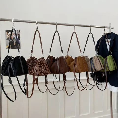 Damen Mode PU Leder Tragetasche Große Kapazität Lässige Umhängetasche Retro Pendler Handtasche