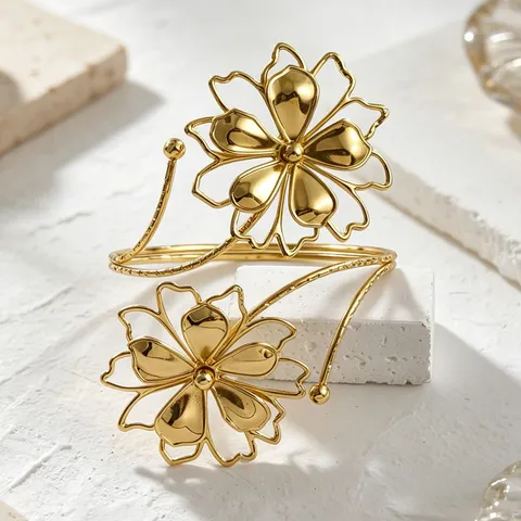 Exaggerated Metal Flower Arm Cuff Open Adjustable Bracelet Bangle For Women Beach Vacation Fashion Statement Upper Arm Jewelry