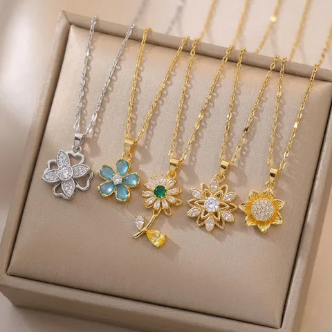 Rotating Sunflower Titanium Steel Rhinestone Pendant Necklace For Women Gold Silver Electroplated Floral Spinner Clavicle Chain Jewelry