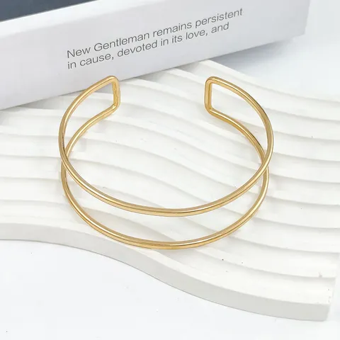 Bracciale Rigido Aperto da Braccio in Metallo alla Moda per Donna Braccialetto Multistrato Svuotato Esagerato Stile Punk Regalo