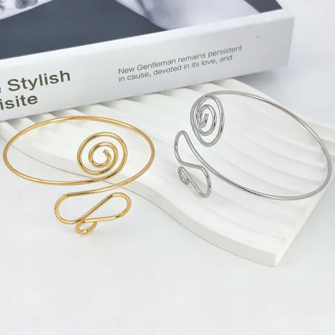 Moda Metallo Aperto Regolabile Bracciale Rigido Punk Spirale Svuotata Bracciale da Braccio Per Donna Uomo Linee Geometriche Gioielli