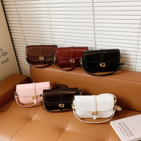 Sac Bandoulière Sous les Aisselles en Cuir PU Mode Femme Style Designer Classique Unicolore