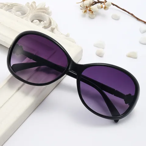 Occhiali da Sole Oversize da Donna Retro Montatura Quadrata Protezione UV400 Lente PC AC Decorazione Floreale in Metallo