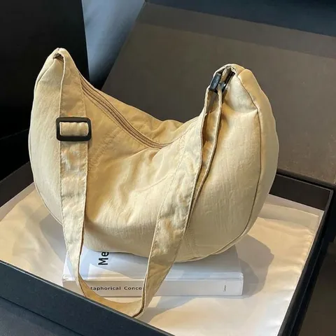 Sac Croissant en Nylon de Grande Capacité pour Femmes Sac à Bandoulière Minimaliste de Haute Qualité Sac Dumpling Voyage Décontracté