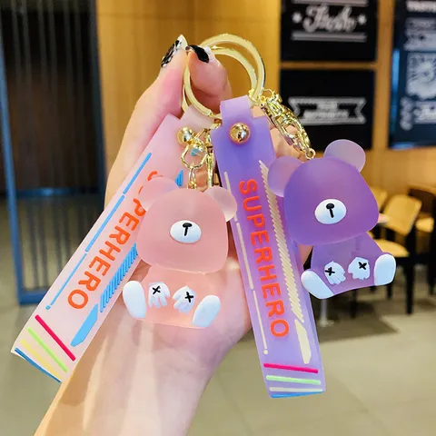 Schattige Cartoon Transparante Kristal Hars Beer Sleutelhanger Trendy Siliconen Letter Strap Legering Metalen Sleutelring Tashanger Voor Koppels Auto Rugzak Sleutelhouder