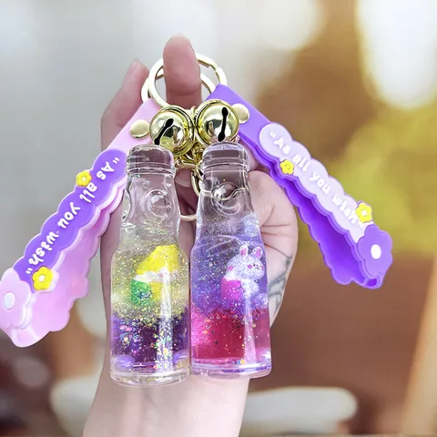 Leuke Drijfzand Vloeistof Soda Fles Cartoon Dier Sleutelhanger Acryl Vloeistof Drijvende Glitter Auto Tas Hanger Cadeau