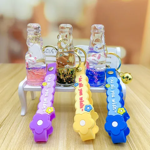 Leuke Drijfzand Vloeistof Soda Fles Cartoon Dier Sleutelhanger Acryl Vloeistof Drijvende Glitter Auto Tas Hanger Cadeau