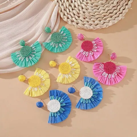 Boho Raffia Flower Stud Earrings For Women Beach Vacation Style Fan Shaped Handmade Woven Statement Earrings Jewelry Gift