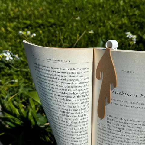 Creative Spilled Coffee Bookmark Leather Decoration Novelty Unique Cup Shape Page Marker For Readers Office School Supplies